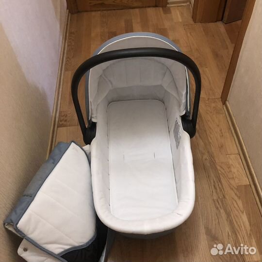 Коляска,Италия,2 в 1 не использовали