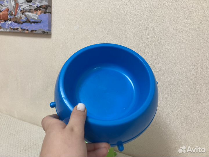 Миски для собак пластик