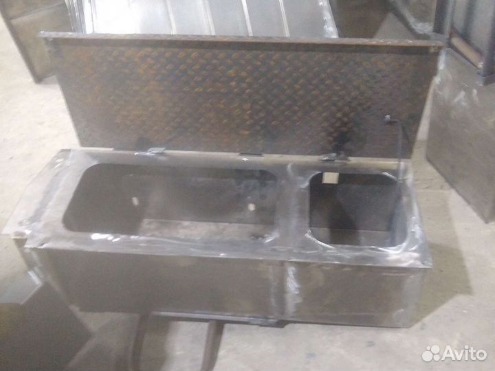 Ящики аккумуляторный К-700