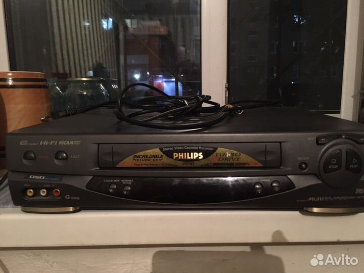 Видеомагнитофон philips