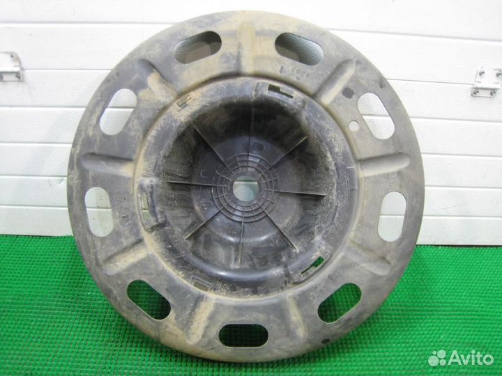 Крышка запасного колеса Lexus RX300 (MCU35) 2004