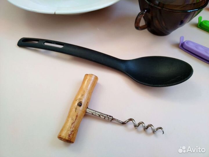 Набор посуды пакетом Чашки Тарелки Штопор Ложка