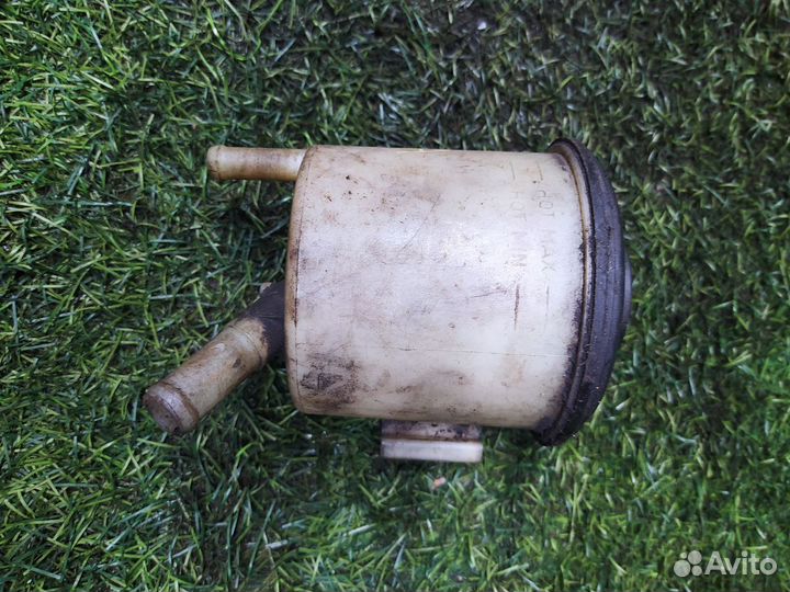 Бачок гидроусилителя гур Nissan primera P12