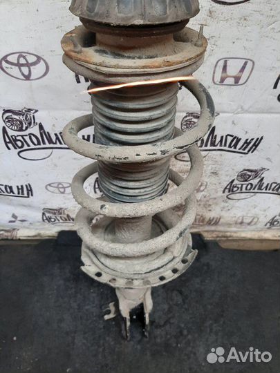 Амортизатор В сборе передний правый Kia Rio G4FC