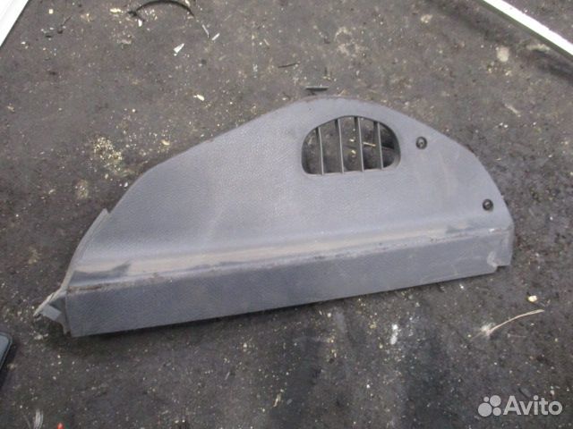 Накладка на торпедо боковая правая Mercedes-Benz A