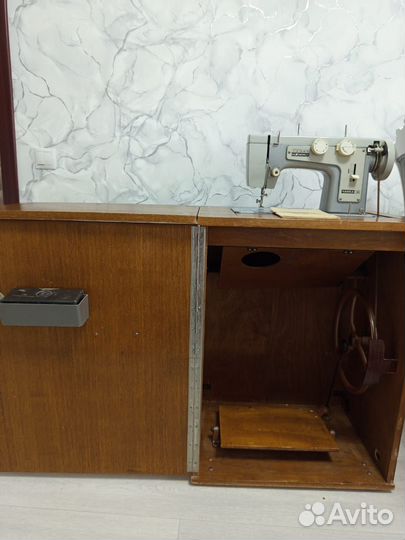 Швейная машинка