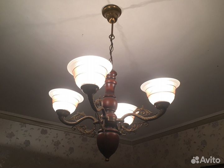 Люстры потолочные