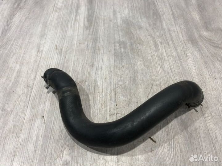 Патрубок системы охлаждения Mitsubishi Lancer 9