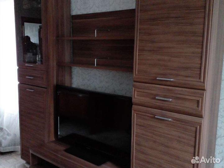 Стенка в гостиную бу