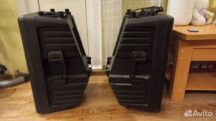 Behringer B-300