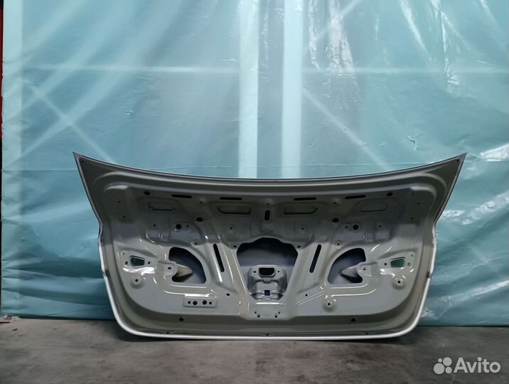 Дверь багажника Hyundai Elantra