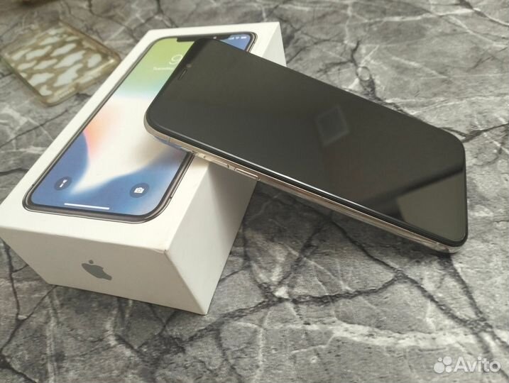 iPhone X, 64 ГБ