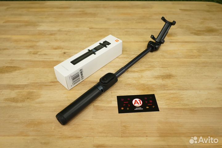 Монопод-трипод Xiaomi Mi Selfie Stick Tripod