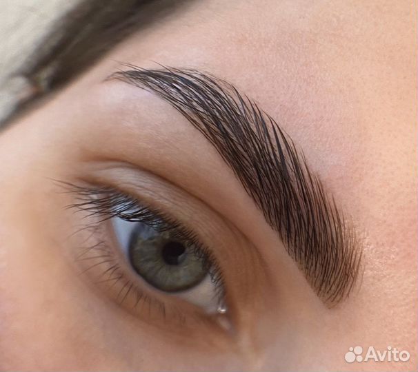 Коррекция бровей