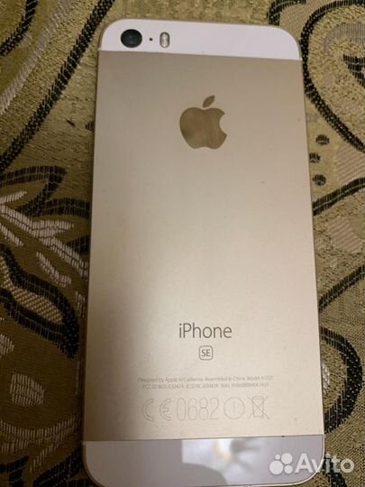iPhone SE, 32 ГБ
