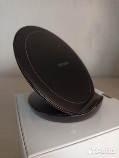 Беспроводная зарядка Samsung