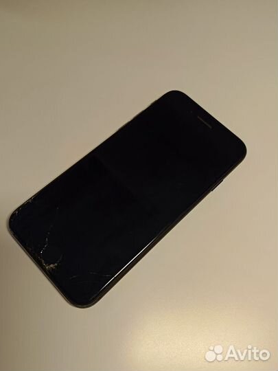 iPhone SE (2022), 64 ГБ