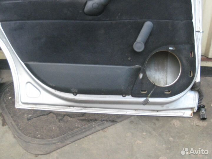 Дверь задняя левая Opel Vectra B хэтчбек серебрист