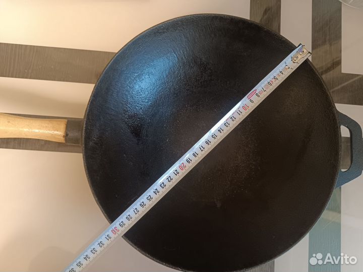 Чугунная сковорода вок