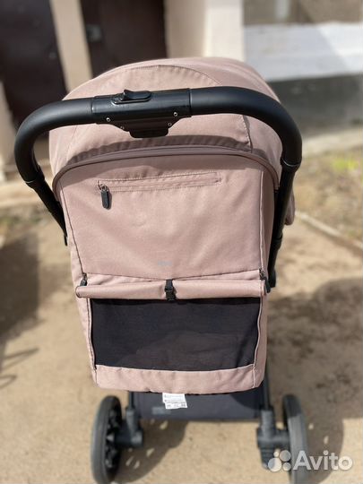 Коляска прогулочная