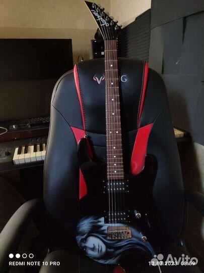 Jackson js11 dinky, revers