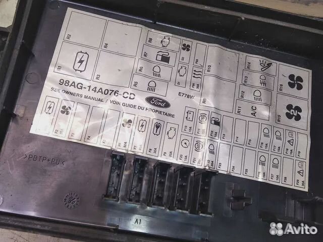 Блок предохранителей Ford Focus I 1998-2005