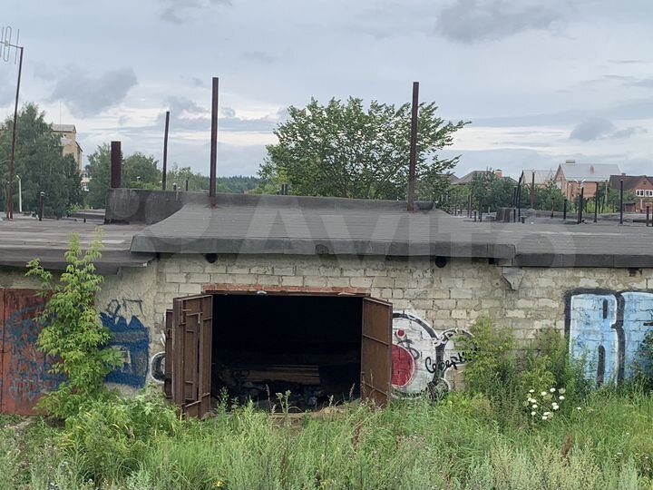 Гараж, > 30 м²