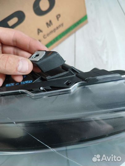 Фара volkswagen polo правая