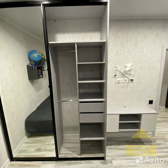 Шкаф двухстворчатый