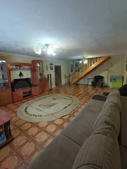 Дом 226,7 м² на участке 9 сот.