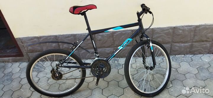 Детский трехколесный велосипед