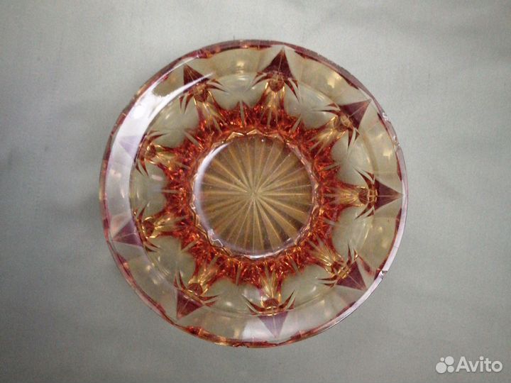 Пепельницы из цветного стекла и хрусталя