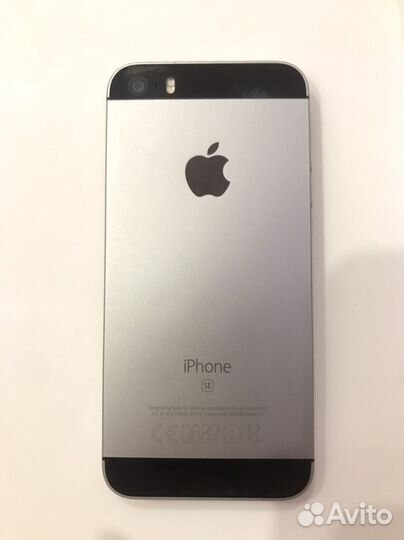 iPhone SE, 32 ГБ