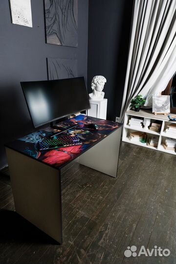 Игровой компьютерный стол