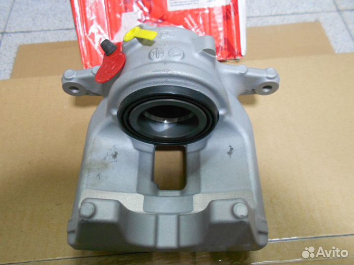 Mercedes C-класс (W205) Новый Тормозной Суппорт