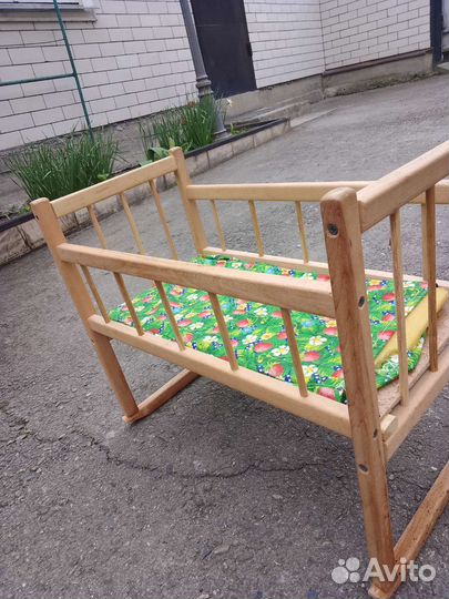 Кроватка для куклы