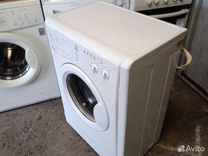 Стиральная машина Индезит 5кг белья