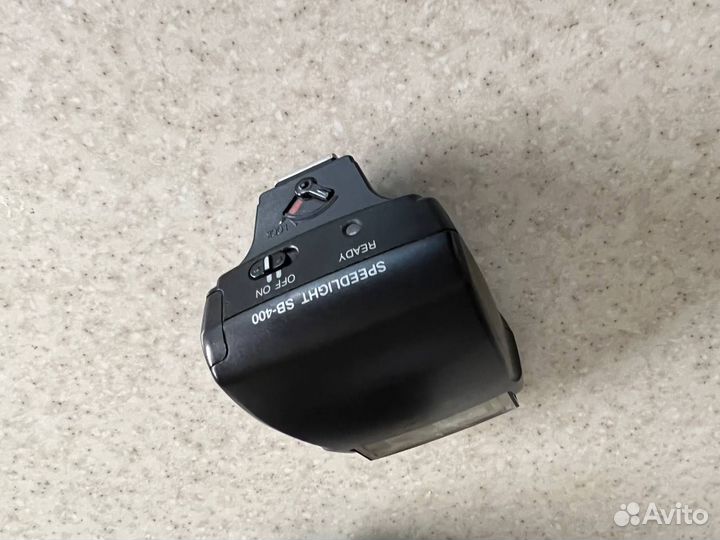 Вспышка Nikon SB 400