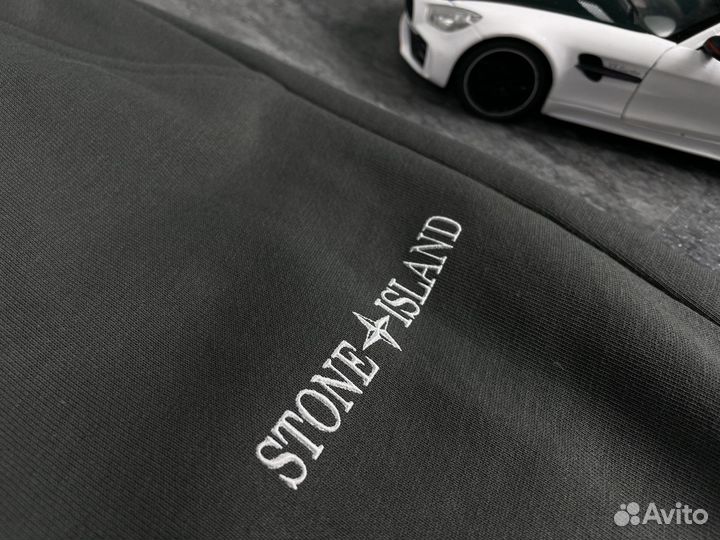 Мужские шорты Stone Island серые