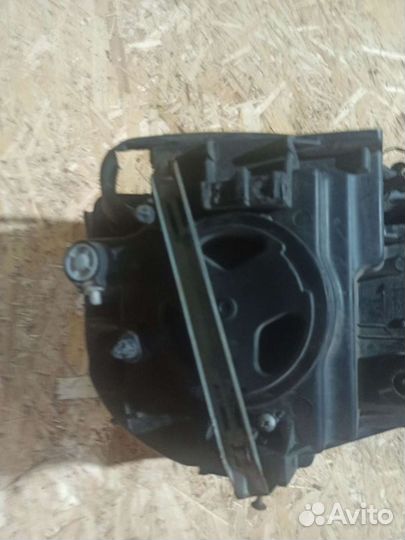 Фара правая Volvo XC 90