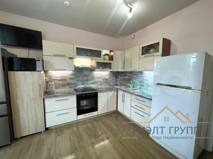 3-к. квартира, 92 м², 11/25 эт.