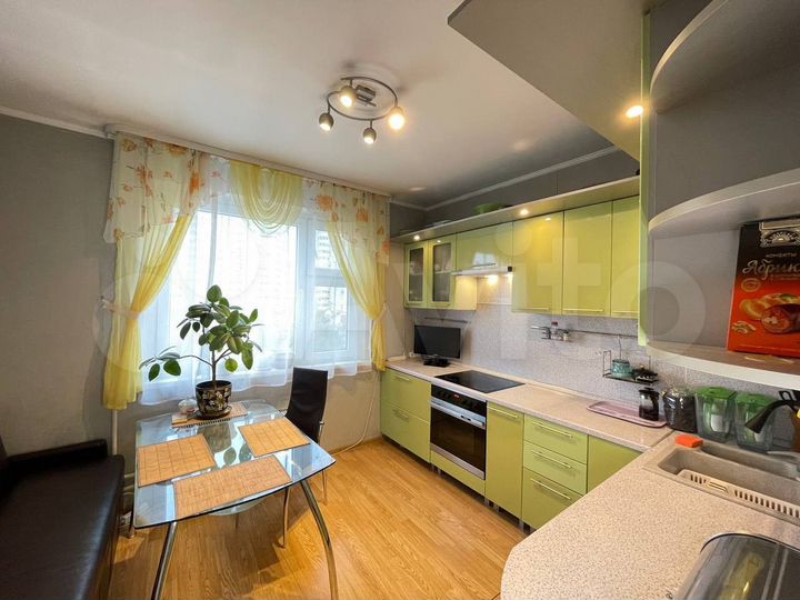 4-к. квартира, 92,7 м², 3/14 эт.