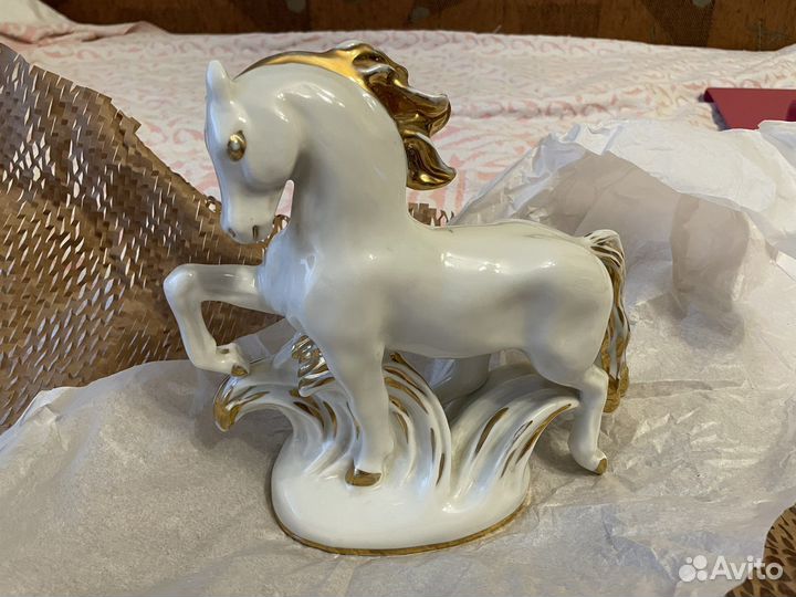 Статуэка Лошадь, фарфор лфз, СССР 1960е