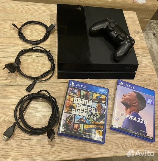 Sony Playstation 4 (PS4)