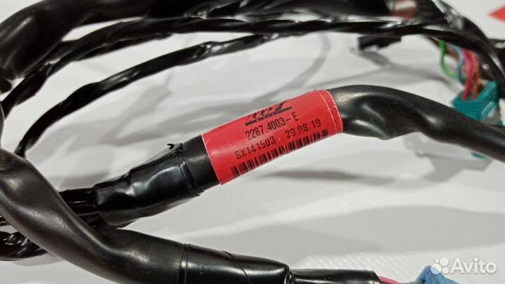 Электропроводка зеркала наружного Tesla Model 3