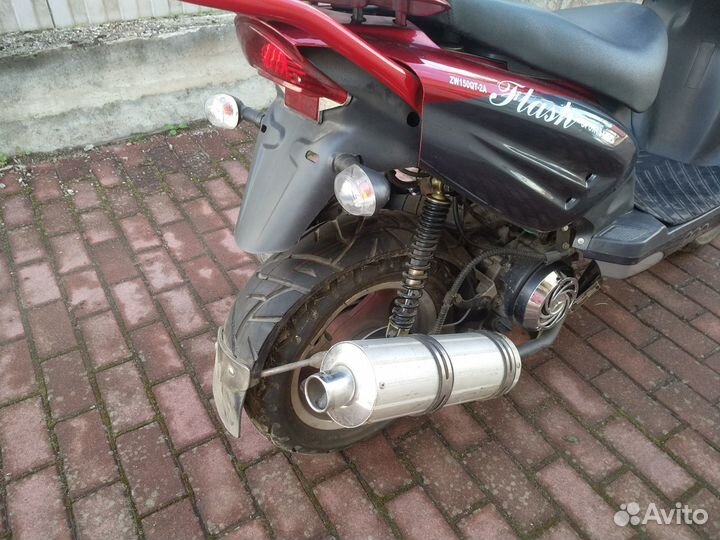 Скутер авм Flash 150