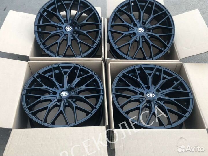 Toyota black R18 Комплект новых дисков