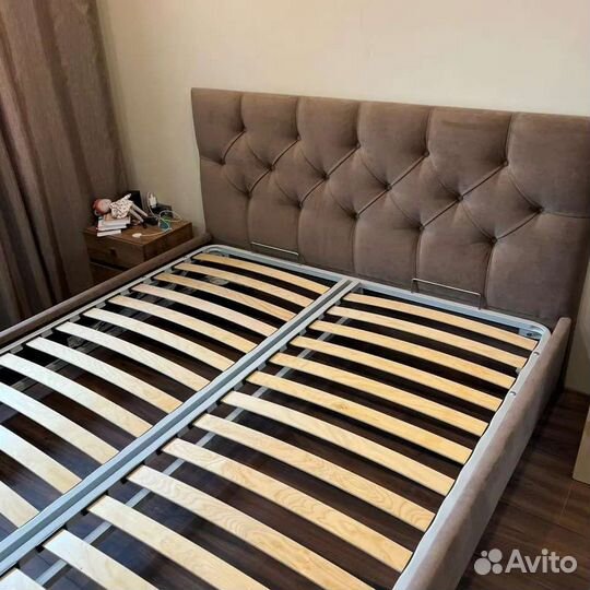 Перетяжка мягкой мебели кровати стулья