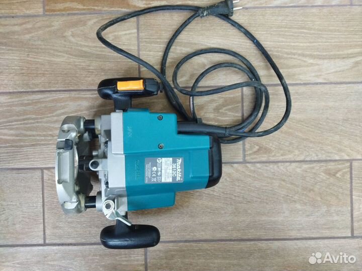 Фрезер makita 3612c