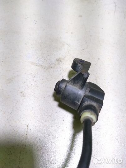 Датчик abs передний правый Opel Vectra B X17DT